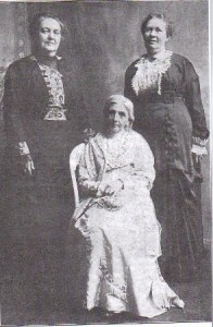 RS History Em Pres Clarissa Williams, Emmeline Wells (sitting), Julina Smith